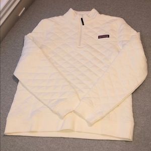 NWT Vineyard Vines cream quilted pullover sweater!
